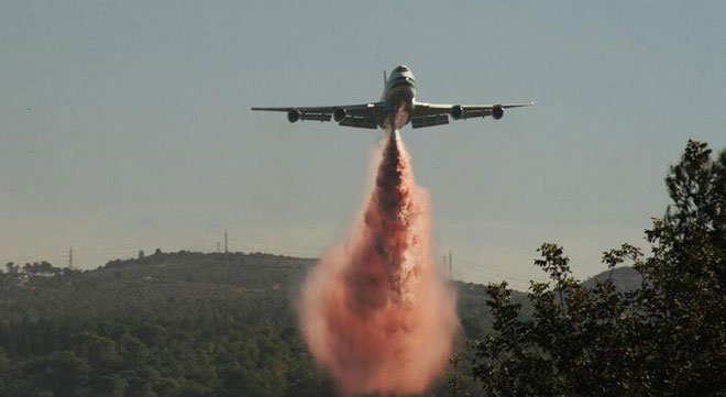 Boeing 747 Supertanker