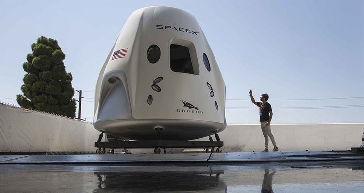 Tàu vũ trụ Dragon của SpaceX.