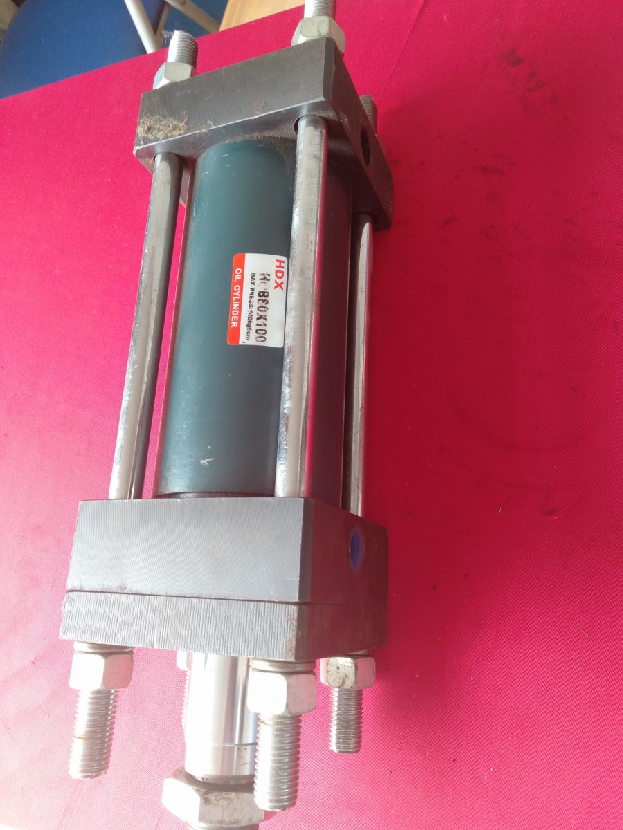 xilanh-thuy-luc-hydraulic-cylinder