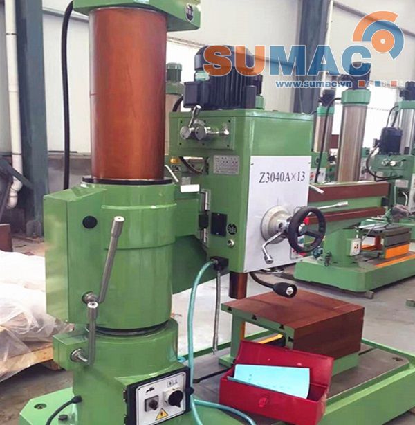may-khoan-can-radial-drilling-machine