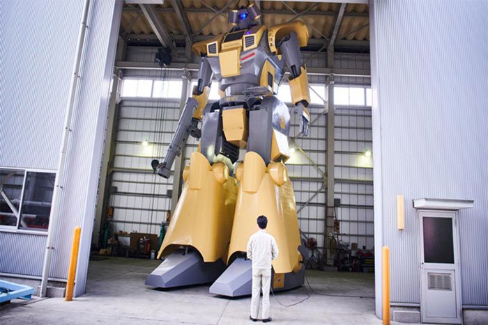 Robot Mononofu có kích thước khổng lồ