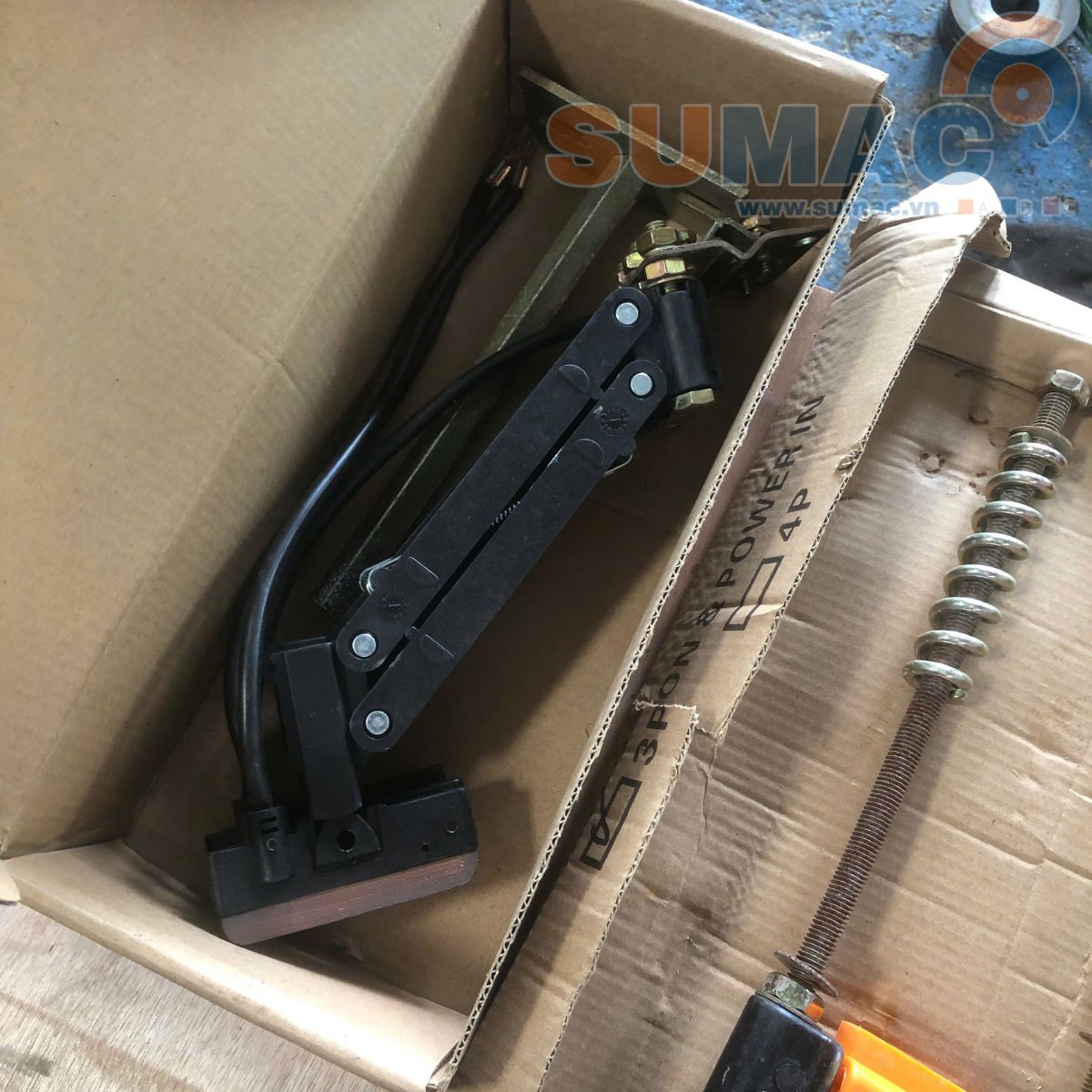 Chổi điện 3P -60A