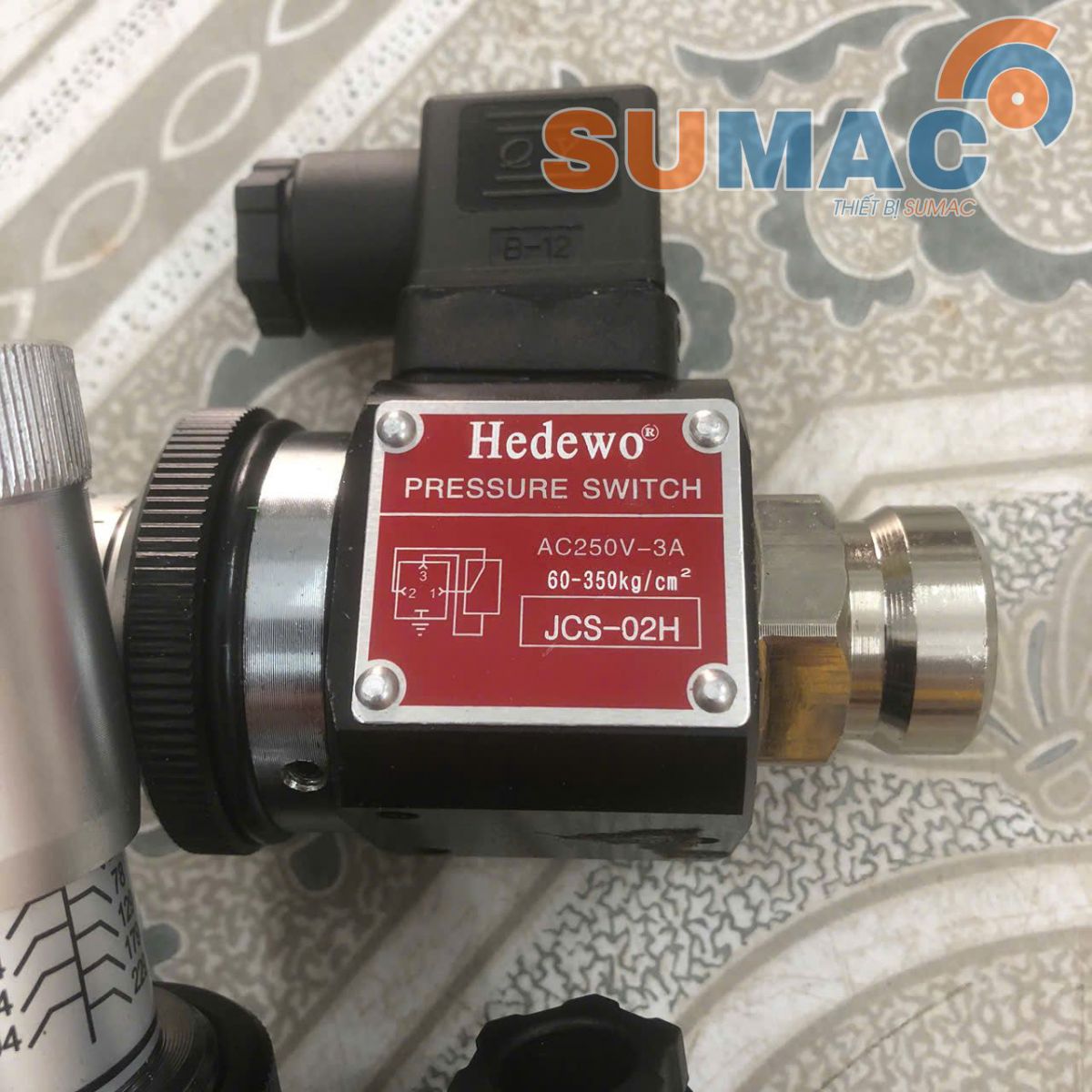 cong-tac-ap-suat-thuy-luc-jcs-02h-jcs-02n