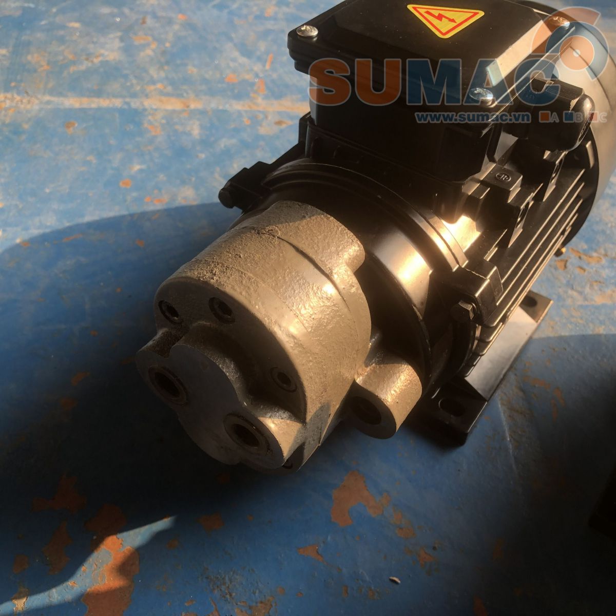 giá bơm dầu bơm nhớt công suất 0.55Kw