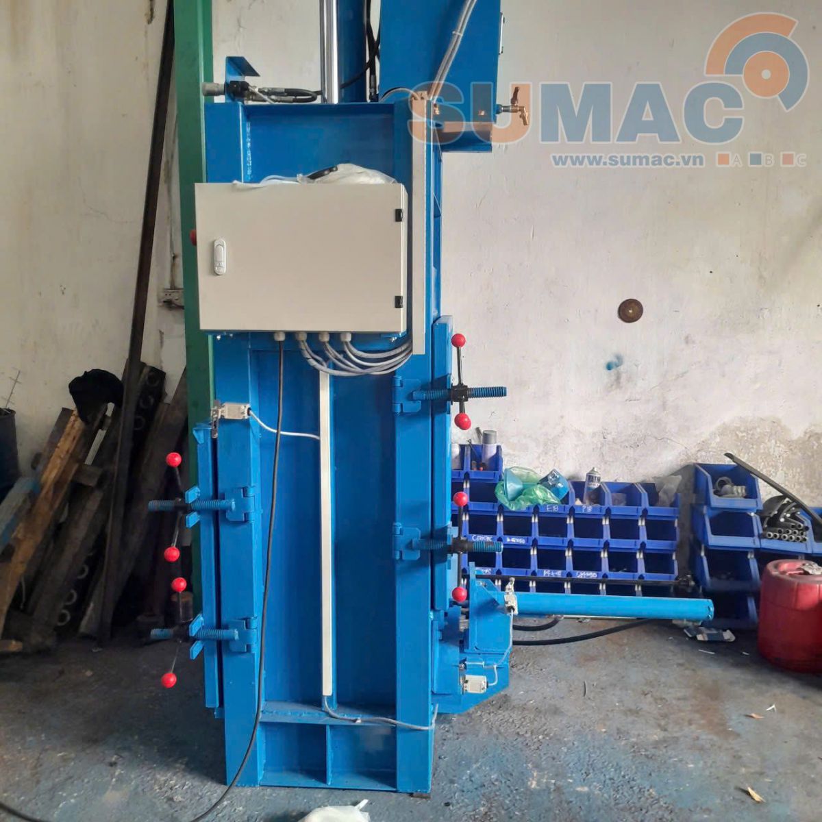 máy ép nhựa phế liệu và chai Pet