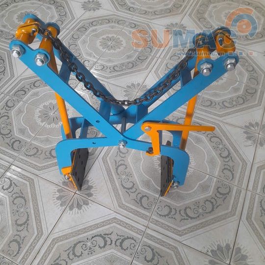 kẹp nâng hạ bó vỉa trong xây dựng hạ tầng giao thông