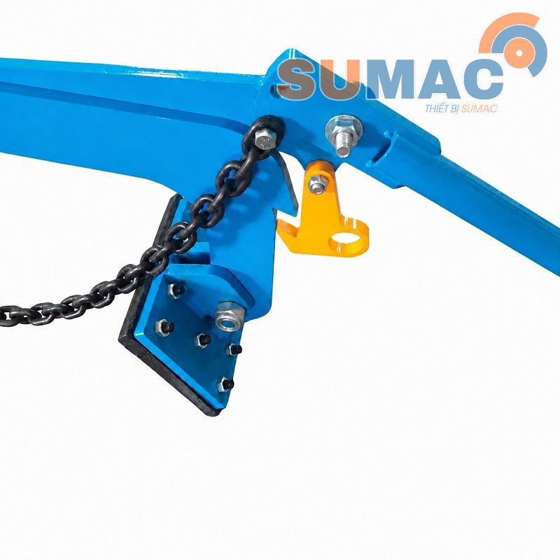 Kẹp cẩu bó vỉa hè khênh tay kết hợp cẩu máy