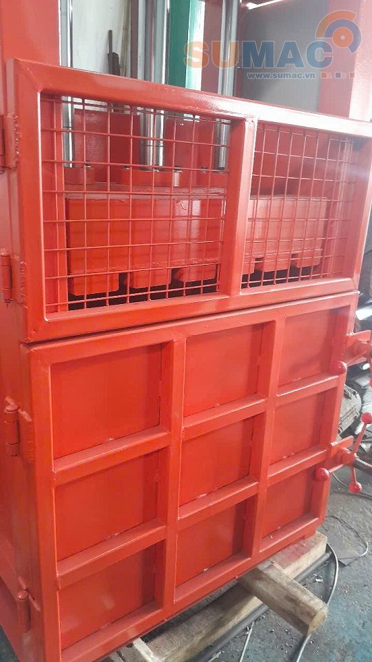 buồng ép máy ép rác phế liệu