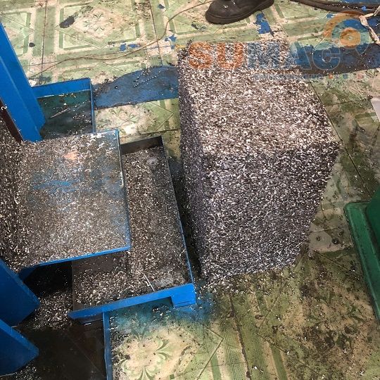 ép phoi tiện thành bánh