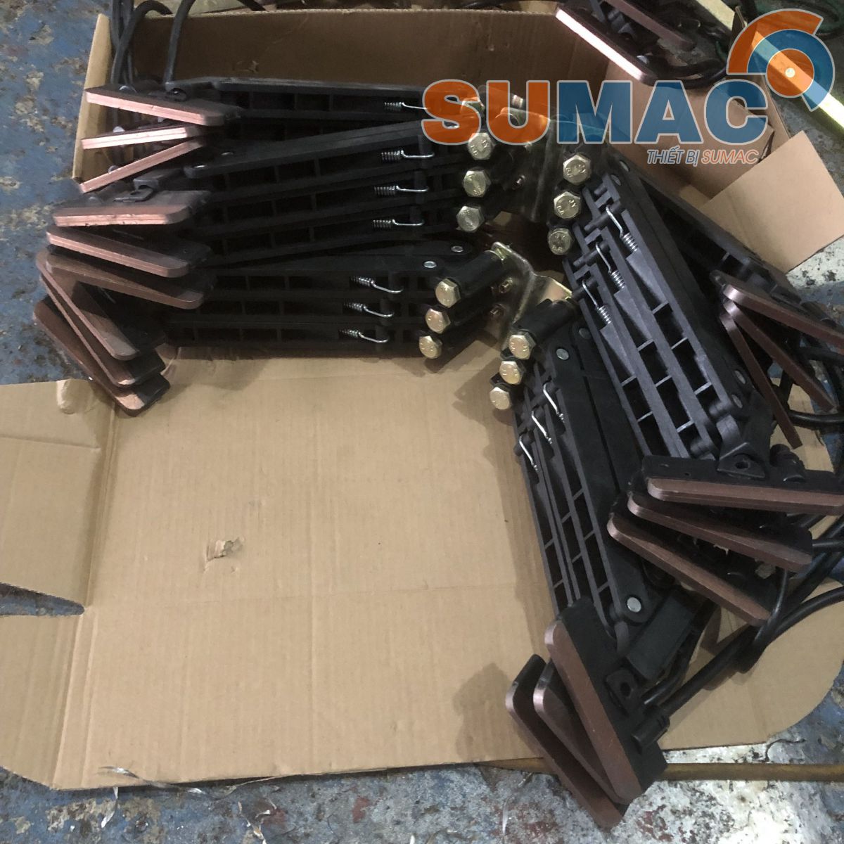 Chổi Lấy Điện Hai Đầu Tiếp Điện