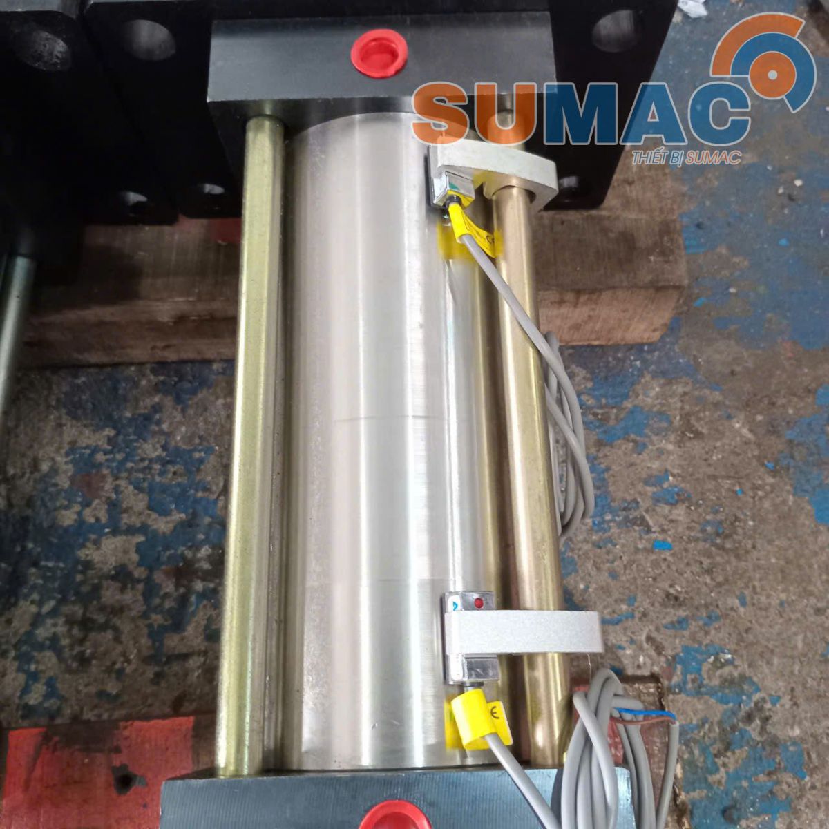 xi-lanh-thuy-luc-cam-bien-hanh-trinh-cau-tao-nguyen-ly-va-ung-dung-trong-may-cong-nghiep