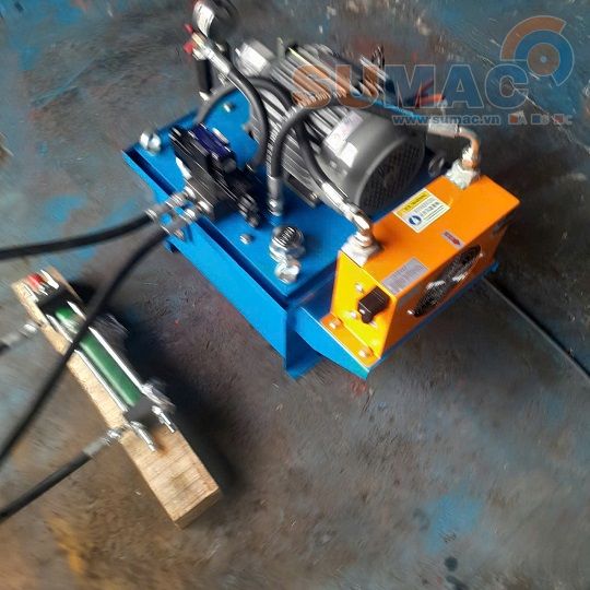 giá trạm nguồn thủy lực
