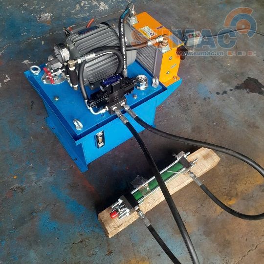 bo-nguon-thuy-luc-15kw-380v