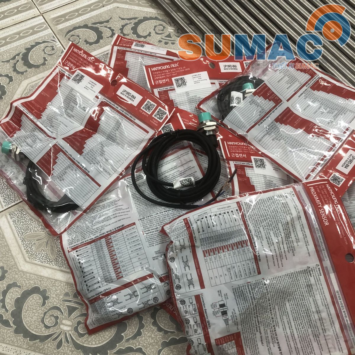 giá cảm biến Hanyoung NUX UP18RD-8NA chính hãng