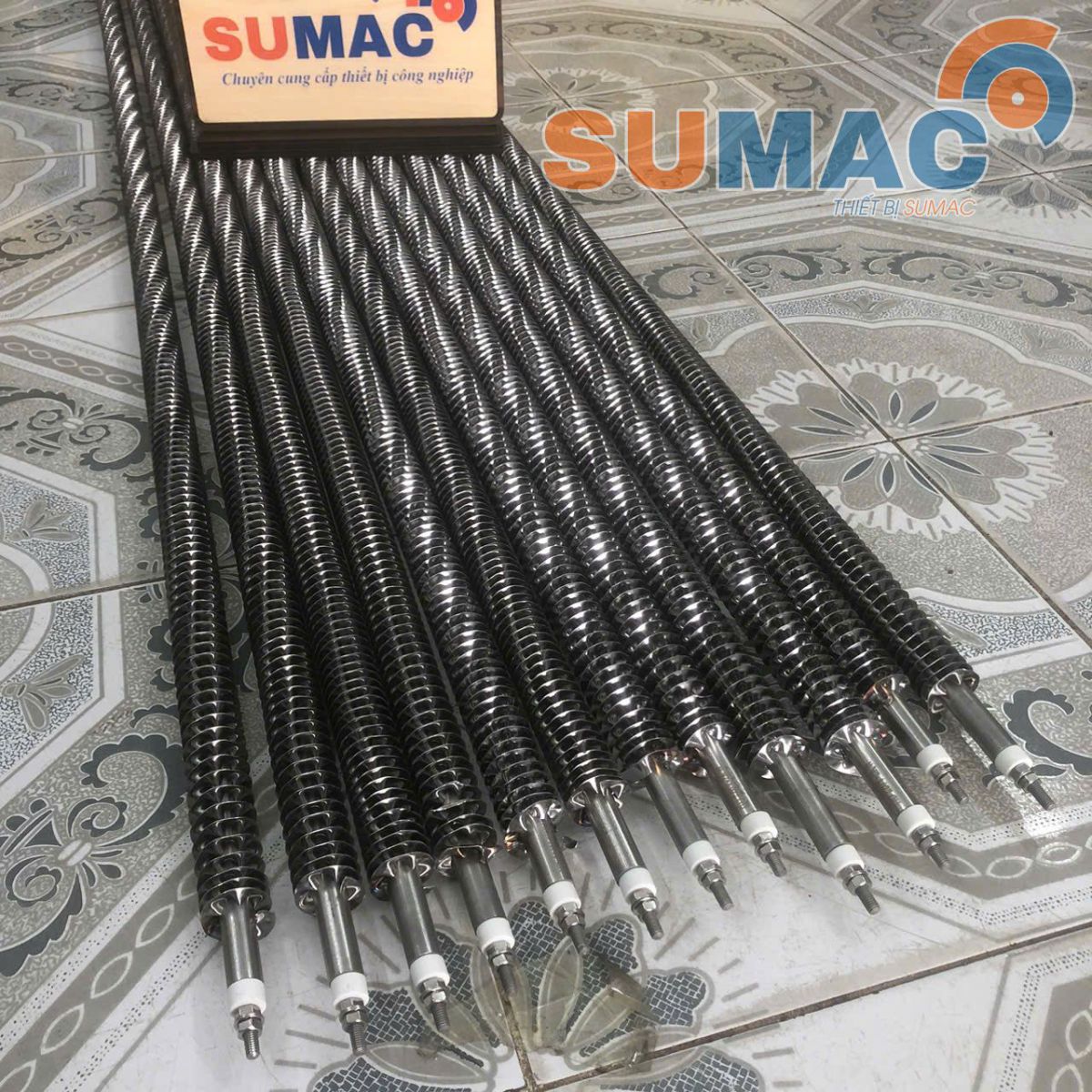 thanh-say-nhiet-2kw-dai-1400mm-220v